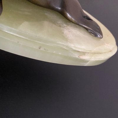 Sigillo in bronzo con patina marrone cioccolato Base in onice Art Déco 1930