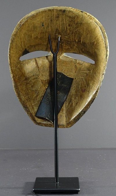 Indonesia, Java Island, Râmâyana Theater, Polychrome Wooden Raksasa Mask.