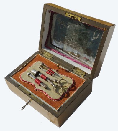 Small Box Sewing Kit Silver Vermeil Embroidery Scissors Thimble Case Needles