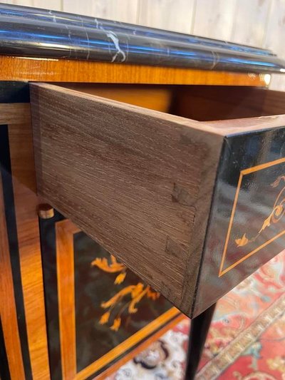 Paire de tables de chevets de style Louis XVI JANSEN