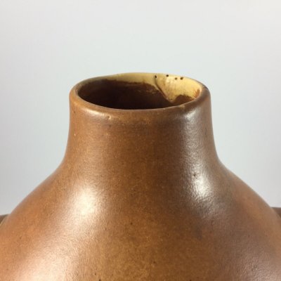 Scultura in ceramica vintage del 1960 con applicazione di patina marrone