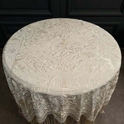 1900 Cina scialle tovaglia ricamata decorata con pagode, uccelli e fiori