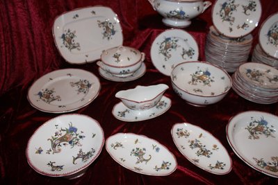 Sarreguemines earthenware dinner service with cornucopia décor from Rouen early 20th century