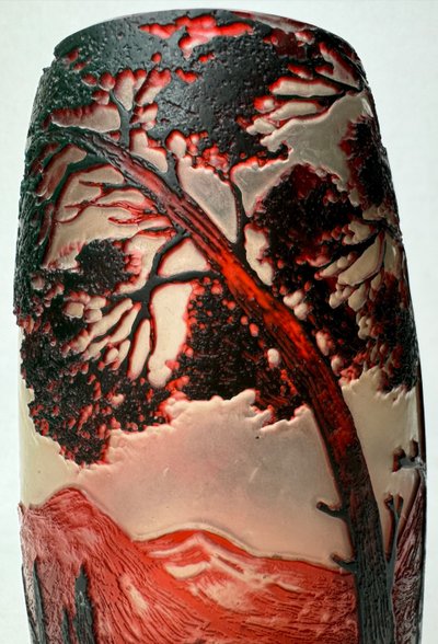 De Vez, vase with lake landscape design