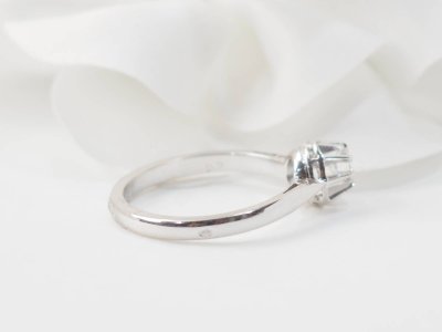Solitaire in white gold and 0.23ct diamond