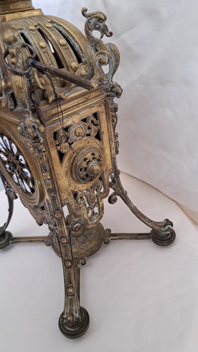 Louis XIV style bronze table clock with stamped movement (Chles Mt )