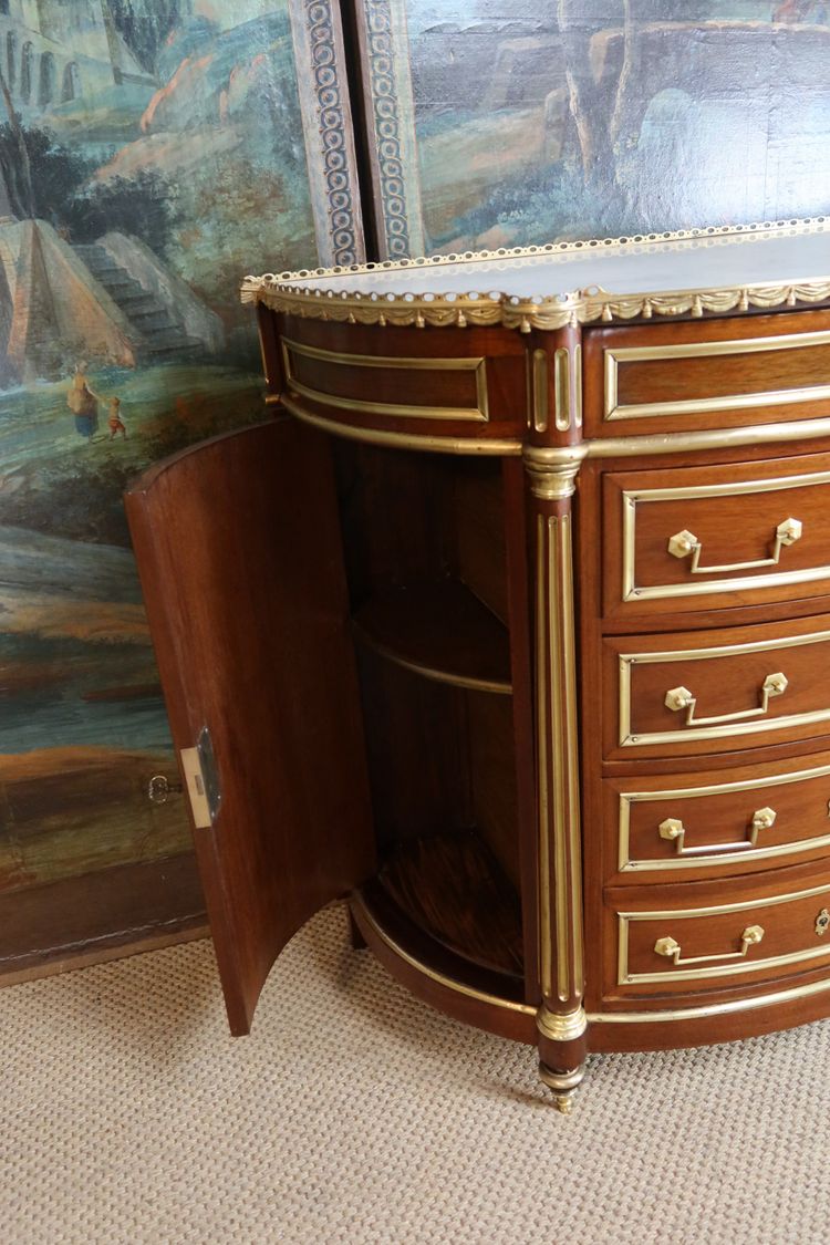 Half-moon chest of drawers with doors