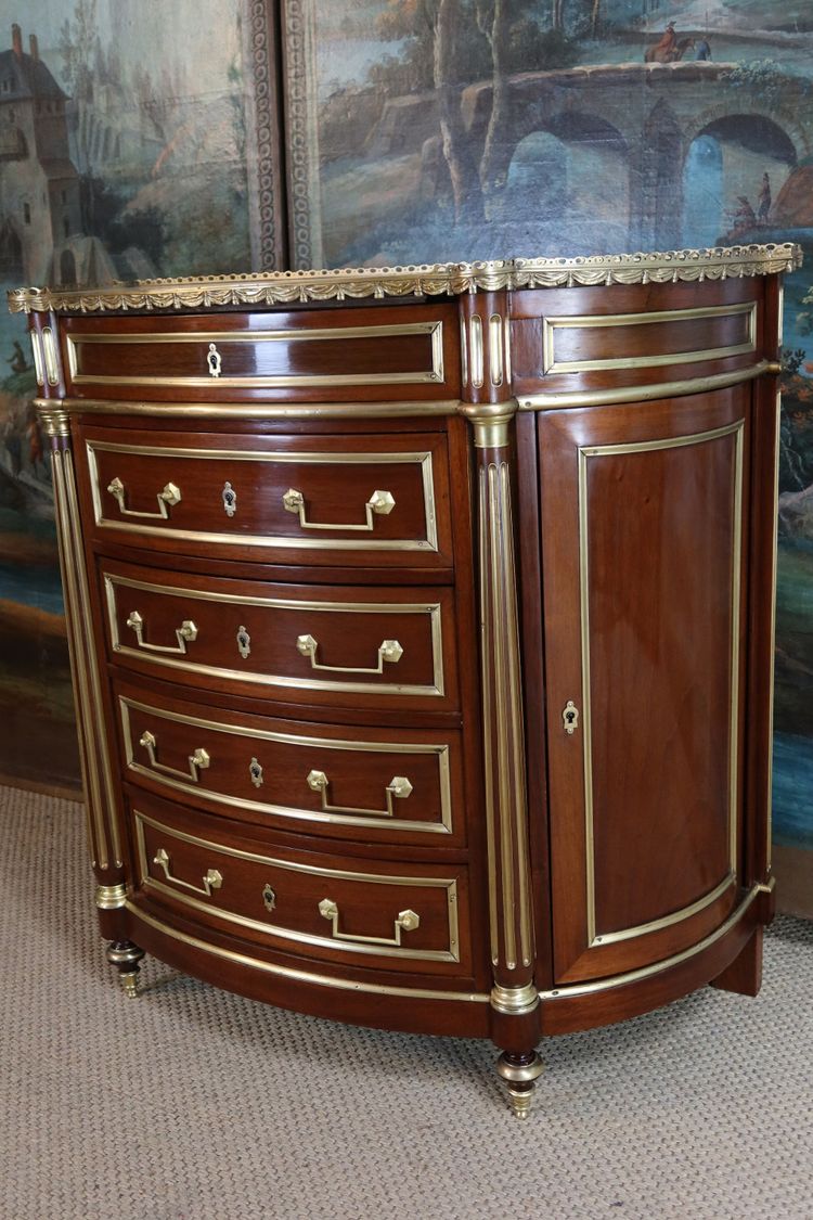 Half-moon chest of drawers with doors