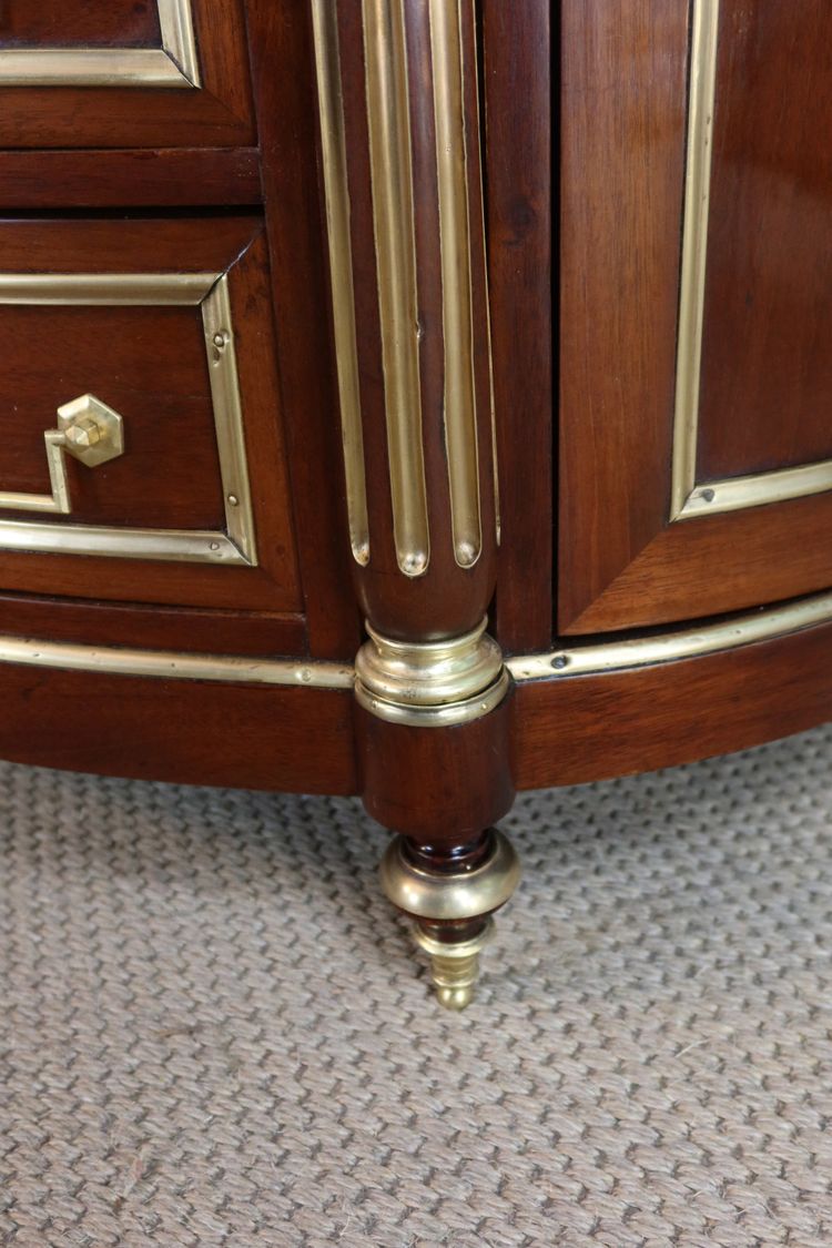 Half-moon chest of drawers with doors