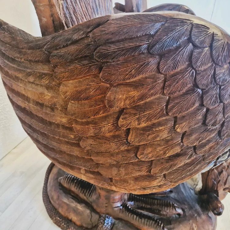 Coppia di poltrone American Eagle in legno massello intagliato