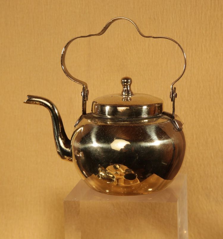 Unusual model of a Continental flat-bottomed stove, circa 1880/1900
