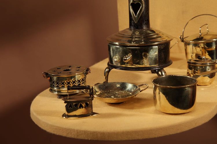 Unusual model of a Continental flat-bottomed stove, circa 1880/1900