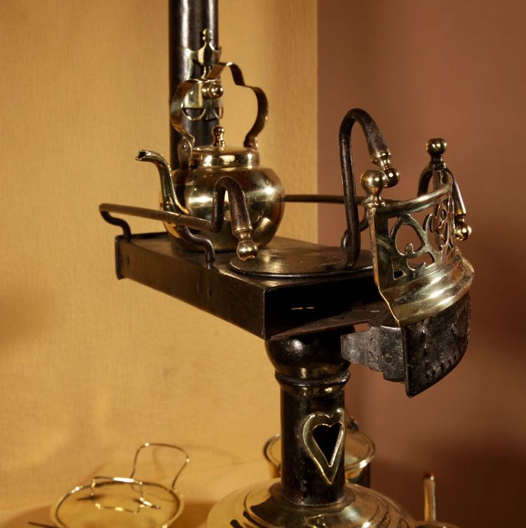 Unusual model of a Continental flat-bottomed stove, circa 1880/1900