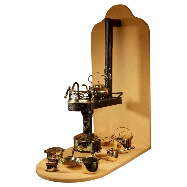 Unusual model of a Continental flat-bottomed stove, circa 1880/1900