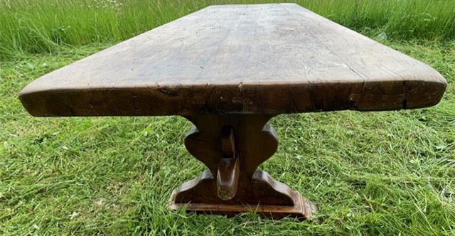 Table monastère
