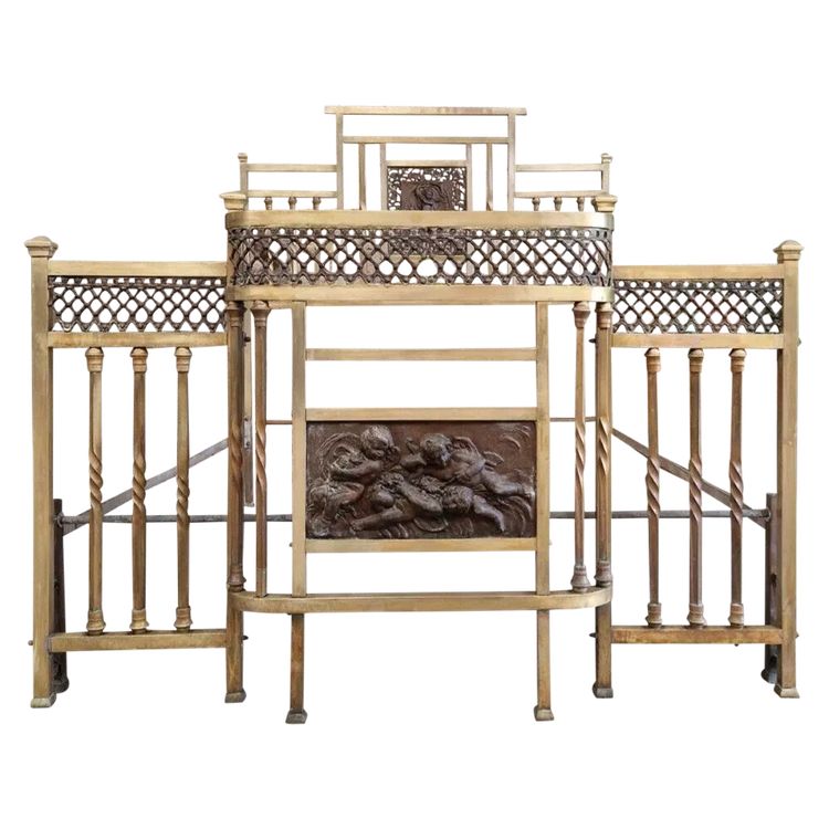 Letto in ottone antico, periodo Art Nouveau, dettagli in bronzo