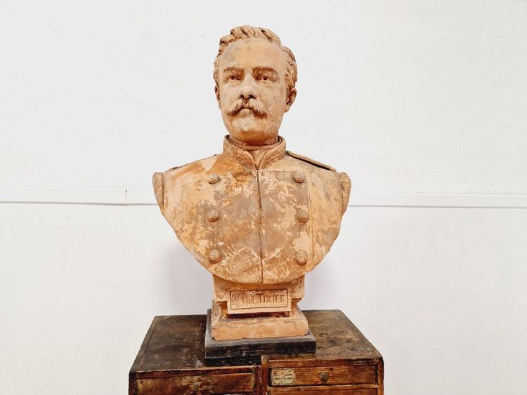 Busto antico di Albert Ernest Carrier Belleuse