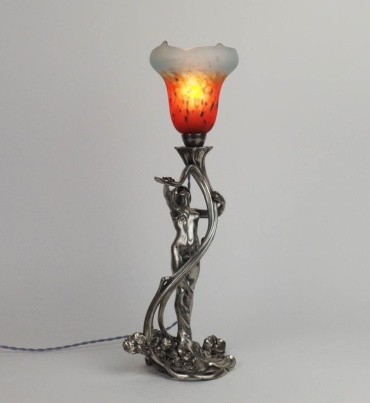 Lampe Art Nouveau en régule par Saglier