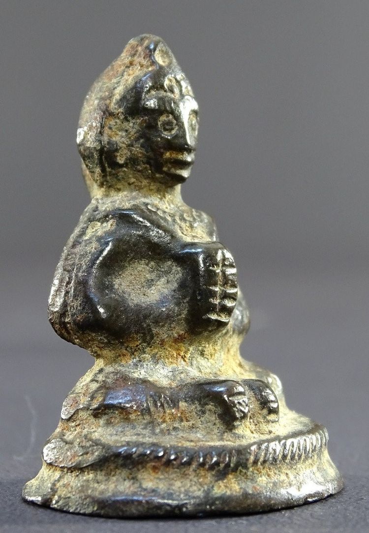 India, 18th-early 19th century, Rare Set of Three Bronze Miniature Statues.