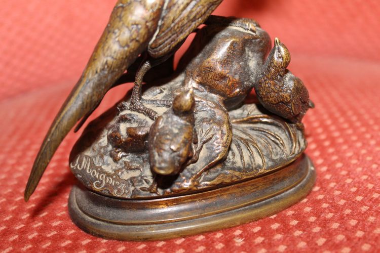 Jules Moigniez bronze sculpture: Pheasant hen and her young signed on the terrace c. 19th century
