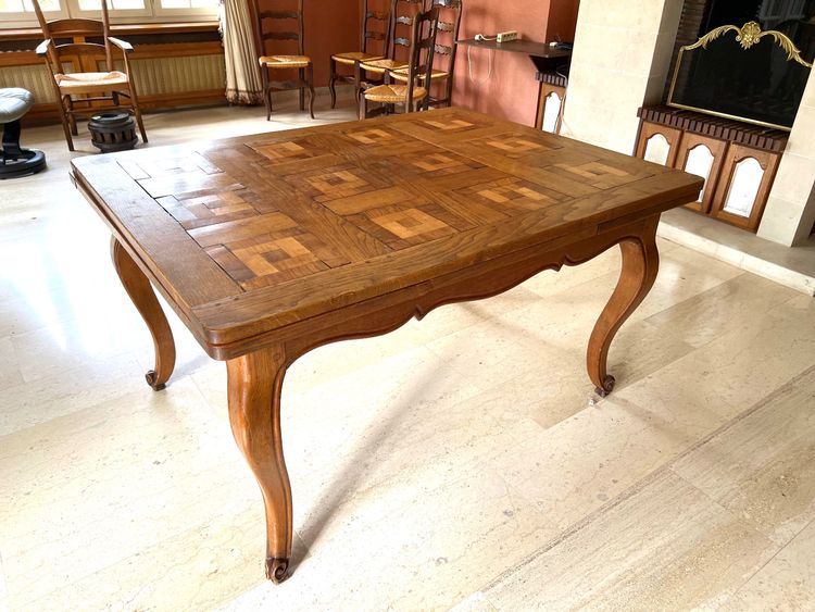 Table de style Louis XV en bois massif avec marqueterie - Extensible avec rallonges