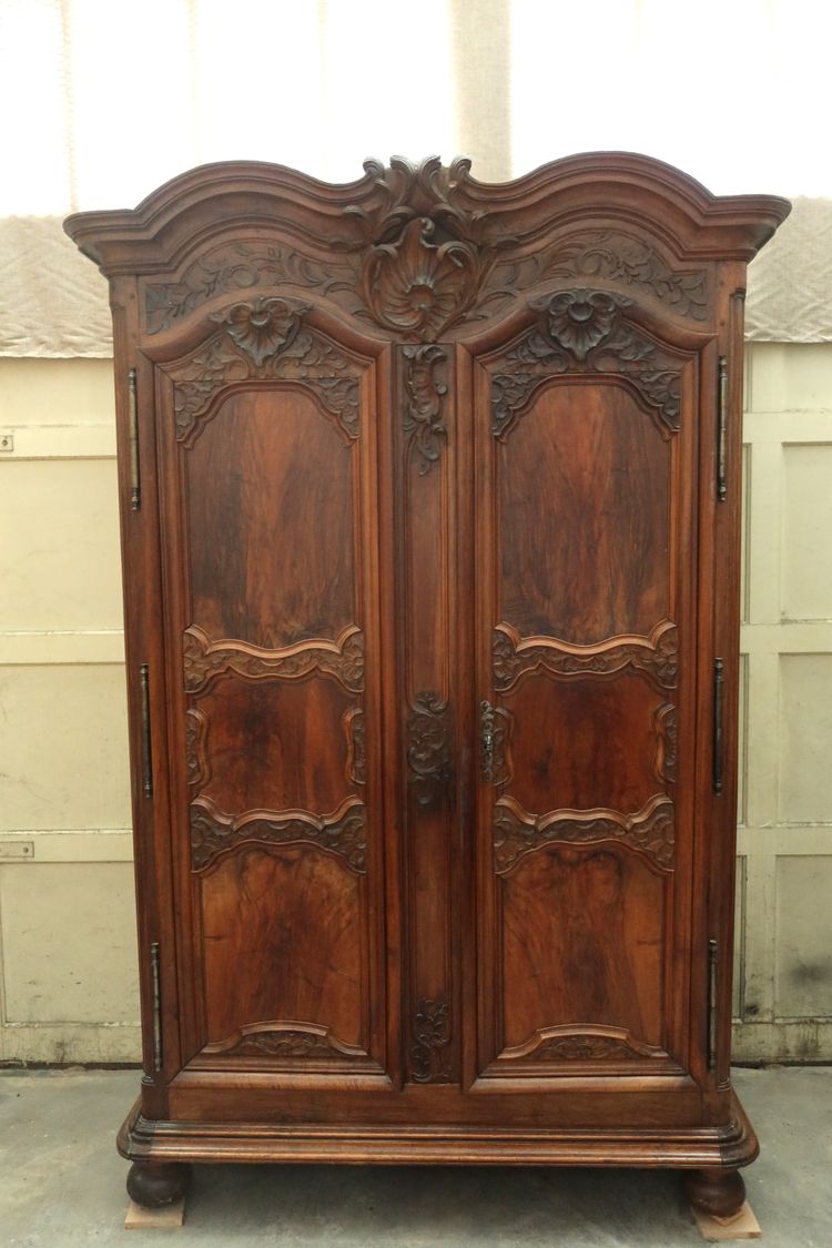 Lyon-style walnut wardrobe, 18th century