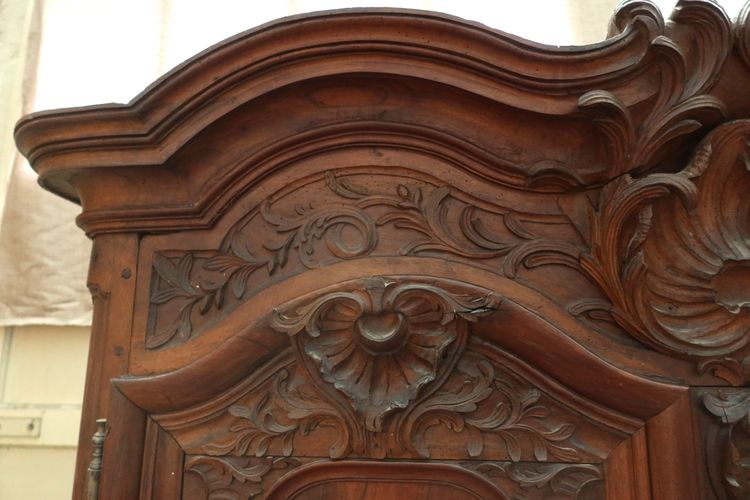 Lyon-style walnut wardrobe, 18th century