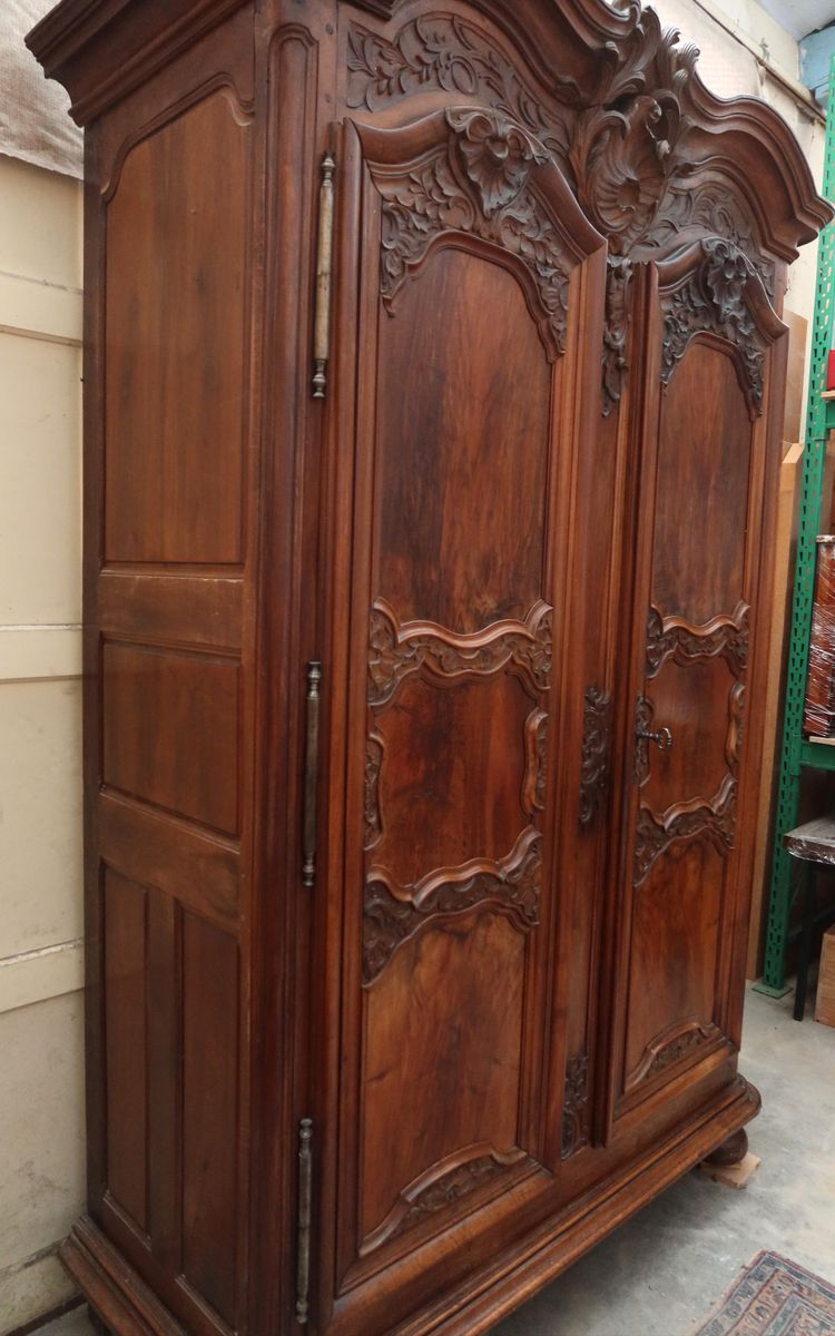 Lyon-style walnut wardrobe, 18th century