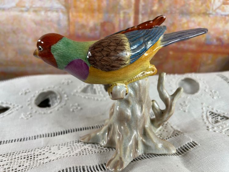 Goebel porcelain figurine - Bird perched on a branch - Early 20th century