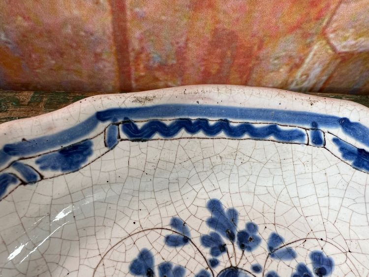 Ancien Plat en Faïence – Décor Bleu Corbeille Fleurie – 19ᵉ siècle
