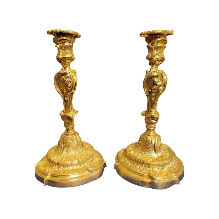 Paire de Flambeaux en bronzes Ciselés dorés Rocaille d'aprés Meissonnier XIXéme 