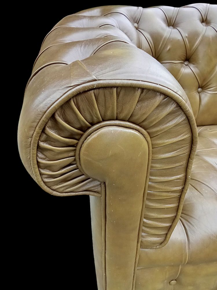 Divano Chesterfield 2 posti in pelle verde