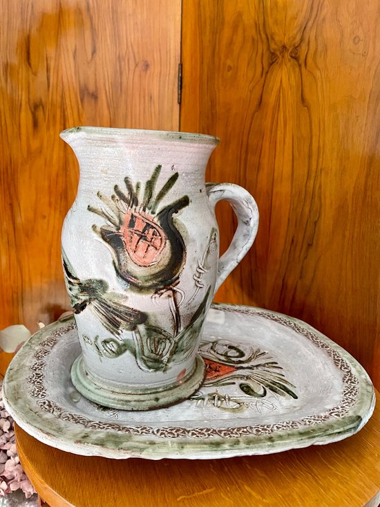 THIRY ALBERT (1932-2009). Grand pichet en faience émaillée.