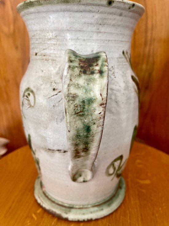 THIRY ALBERT (1932-2009). Grand pichet en faience émaillée.