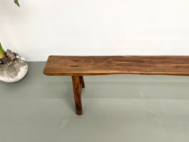 Banc ancien en noyer massif