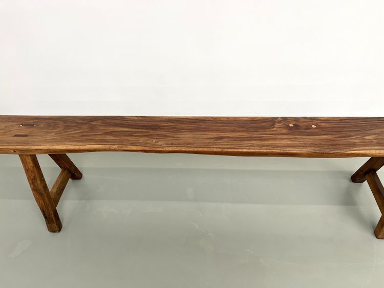 Banc ancien en noyer massif