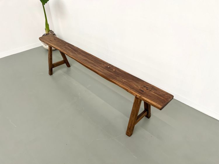 Banc ancien en noyer massif