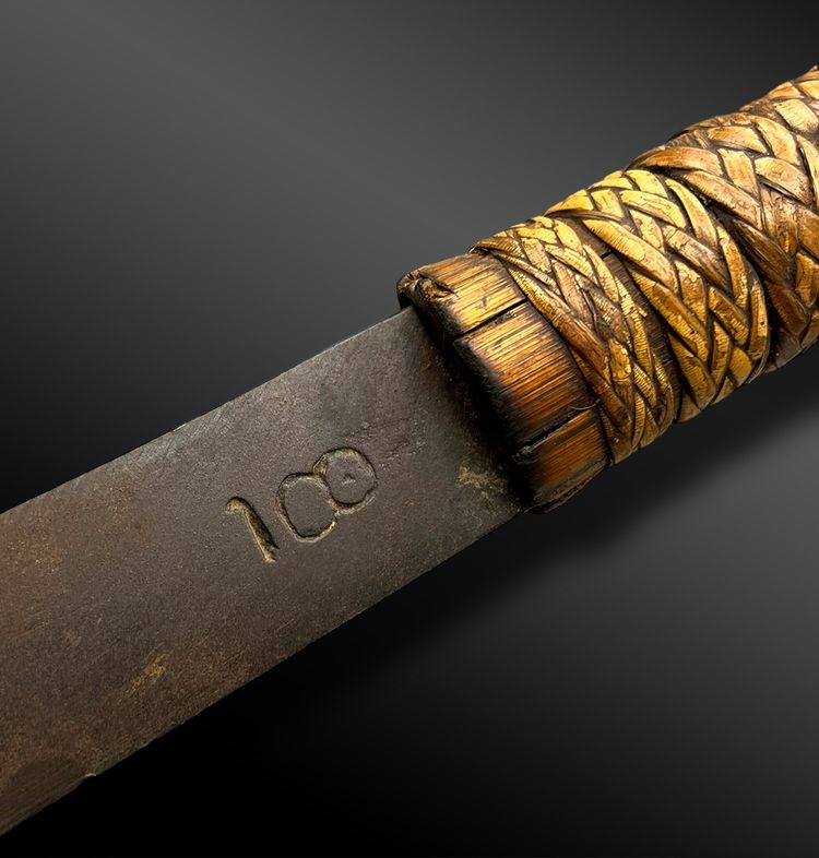 MACHETTE et son FOURREAU appelée Pha - Culture vraisemblablement Akha Ulo, Thaïlande  - XXème siècle