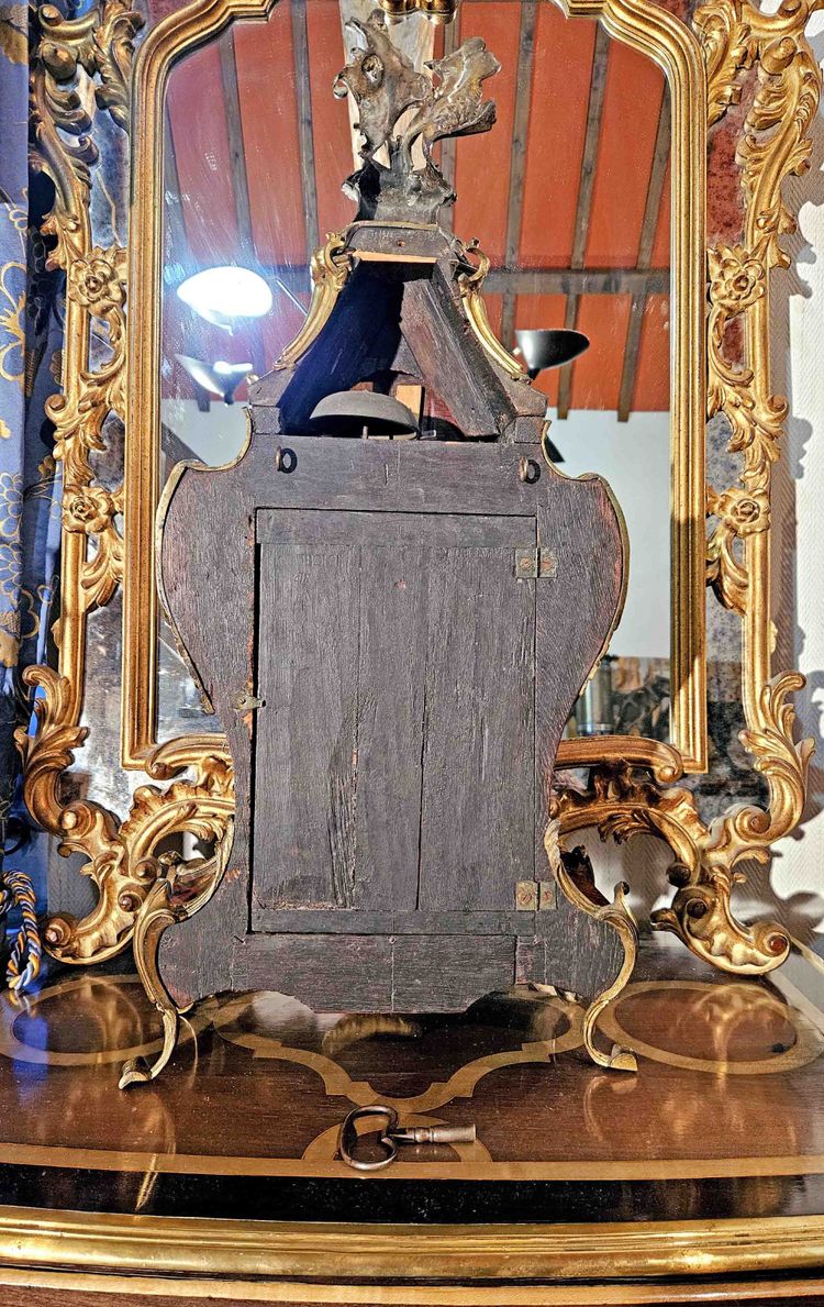 Important Louis XV period cartel clock in tortoiseshell and gilt bronze, height 80 cm