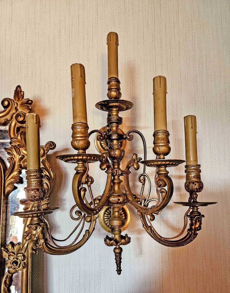 Importante Paire d'Appliques à 5 Lumières En Bronze Doré XIXème