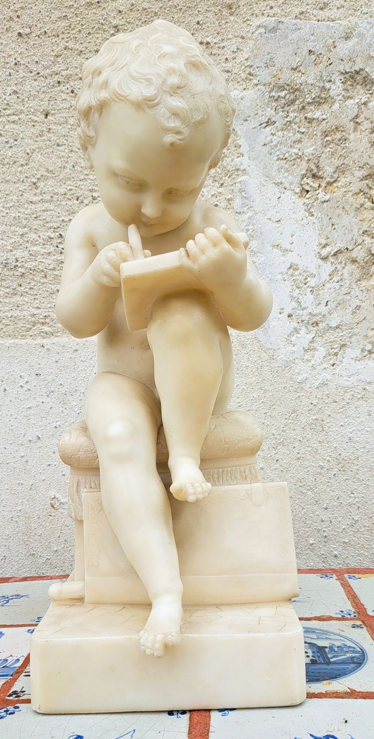 Scultura in marmo bianco raffigurante il Bambino Scriba da Canova, XIX secolo