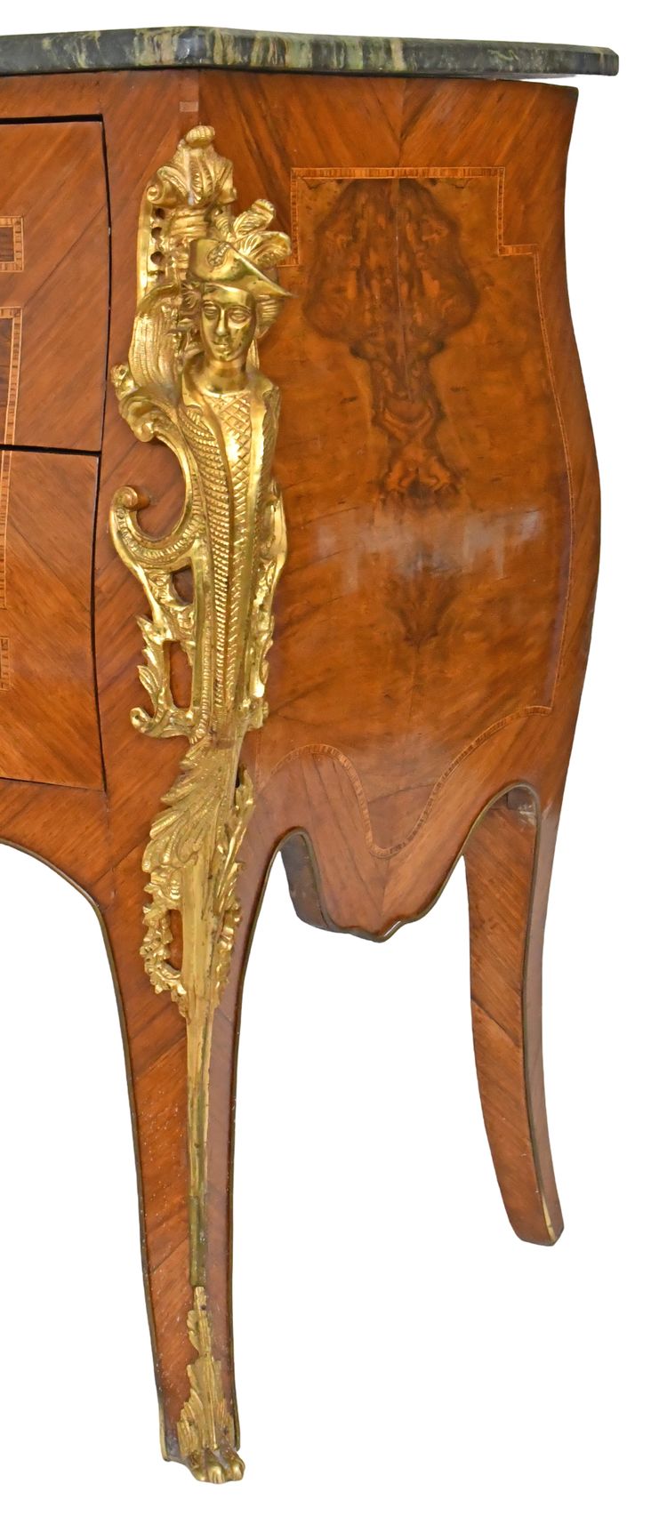 Commode de style Louis XV  aux espagnolettes