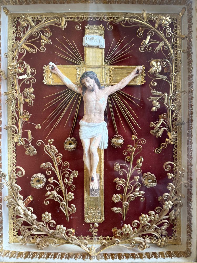 Large Reliquary Paperolles - Christ on the Cross - 19th Century