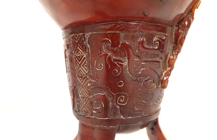 Coupe Libatoire Tripode Corne Buffle Sculptée Dragon Chilongs Chine XXème