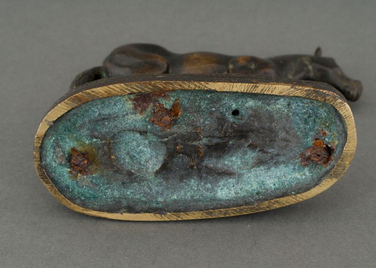 Cavallo da tiro in bronzo in miniatura del XIX secolo con patina marrone scuro