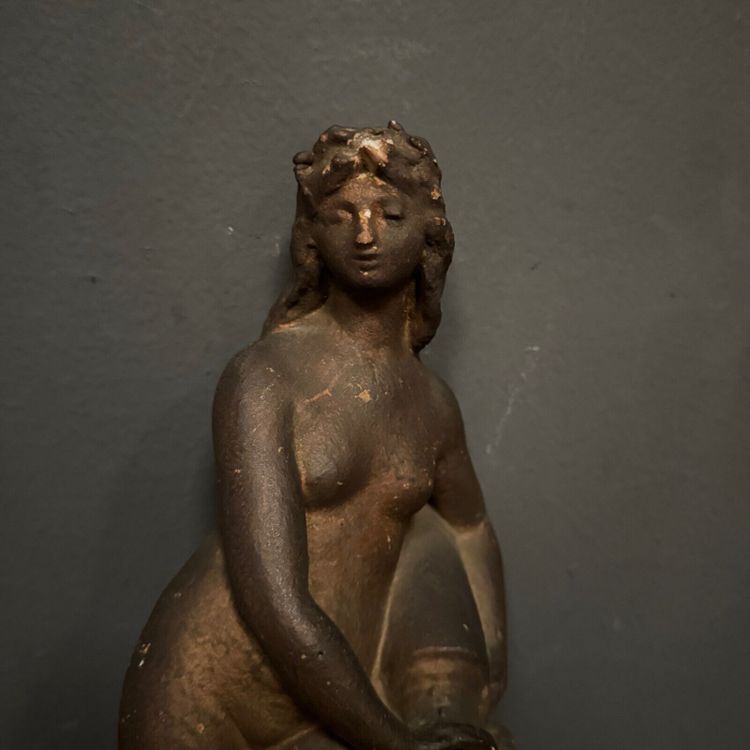 Scultura di Charles Filleul Donna del XX secolo in gesso di laboratorio antico