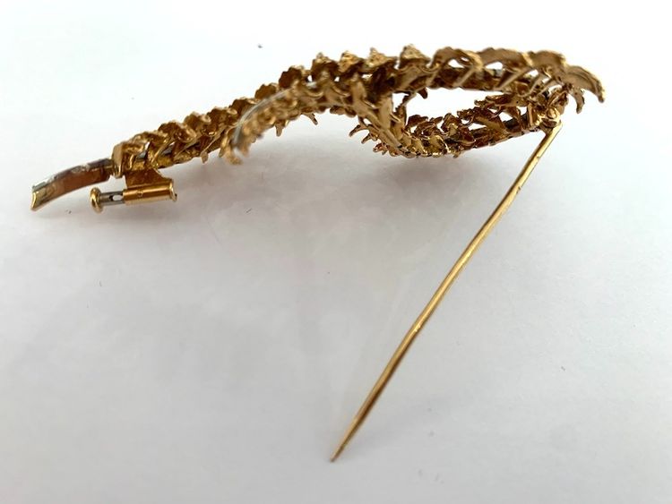 18 Karat Goldbrosche, Brillanten und naturalistisches Design