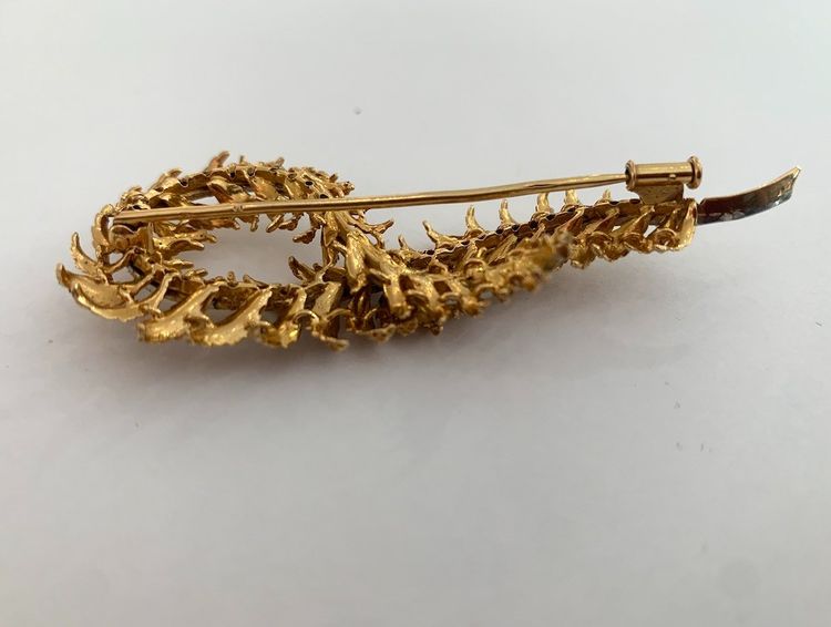 18 Karat Goldbrosche, Brillanten und naturalistisches Design