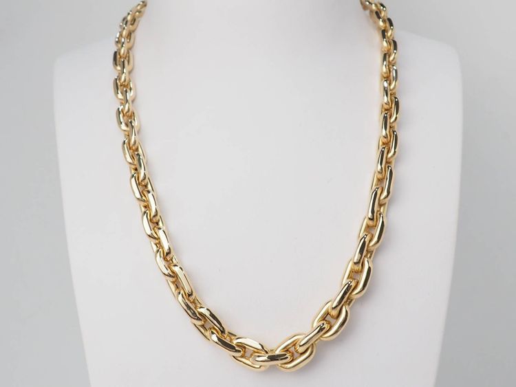 Collier maille forcat limée en chute en or jaune et diamant
