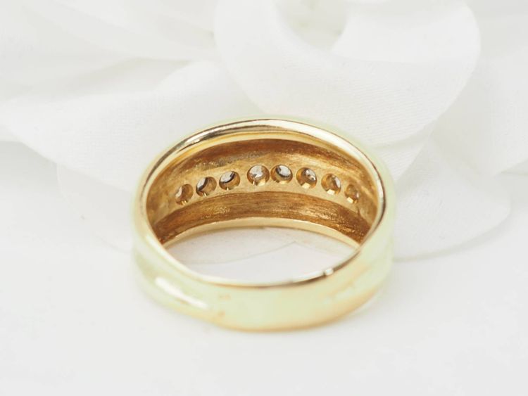 Bague jonc en or jaune et diamants